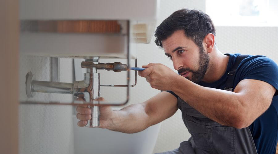 Professional water heater installation services in Henderson, IA